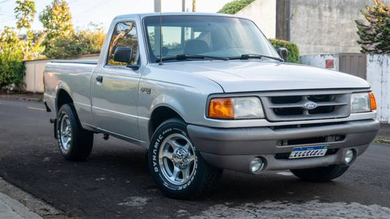 FORD RANGER 4.0 XL 4X2 CS V6 12V GASOLINA 2P MANUAL FORD RANGER 4.0 XL 4X2 CS V6 12V GASOLINA 2P MANUAL